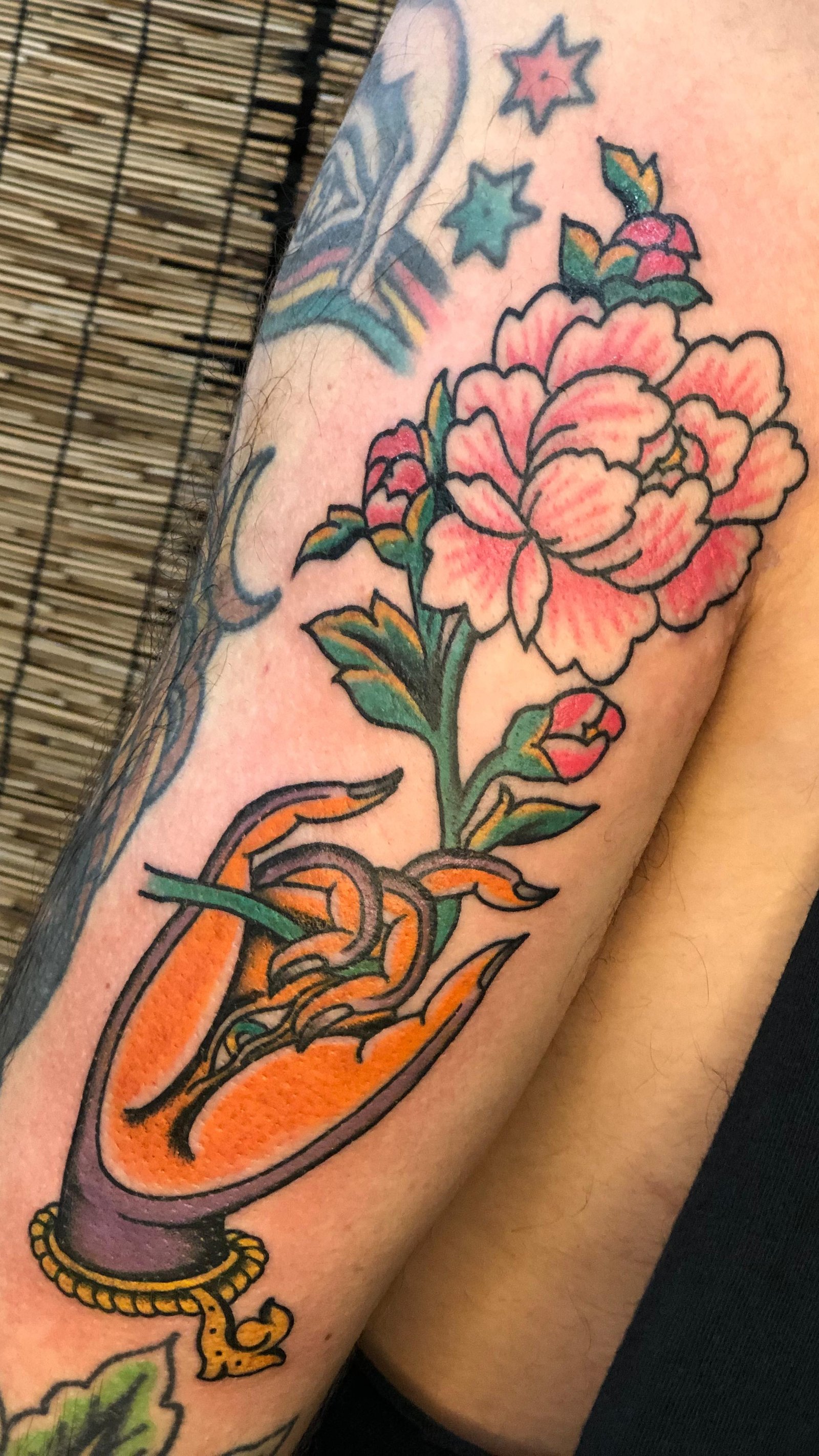 Peônia dragão tatuagem japonesa braço Curitiba